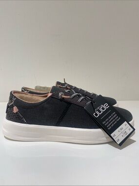 NWT Hey Dude Karina Sneakers Shoes Gray and Pink Size 8